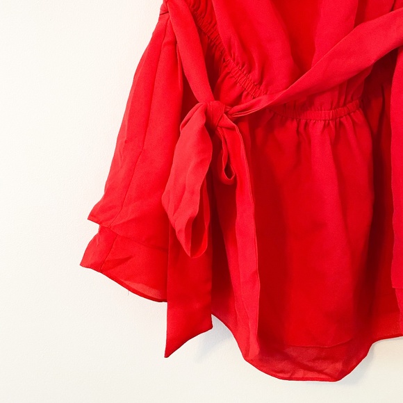 ⭐️ Forever 21 One-Shoulder Top - Picture 2 of 5